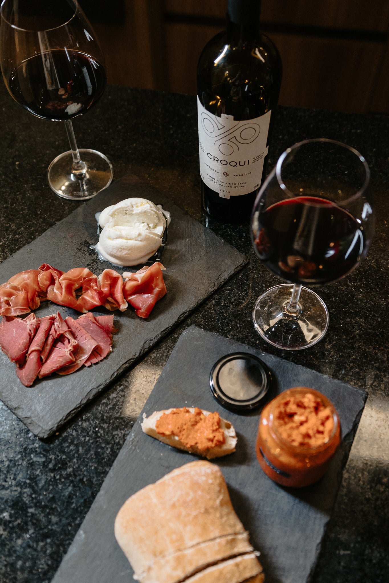 Kit de Frios e Vinhos MUUH e Parceiros