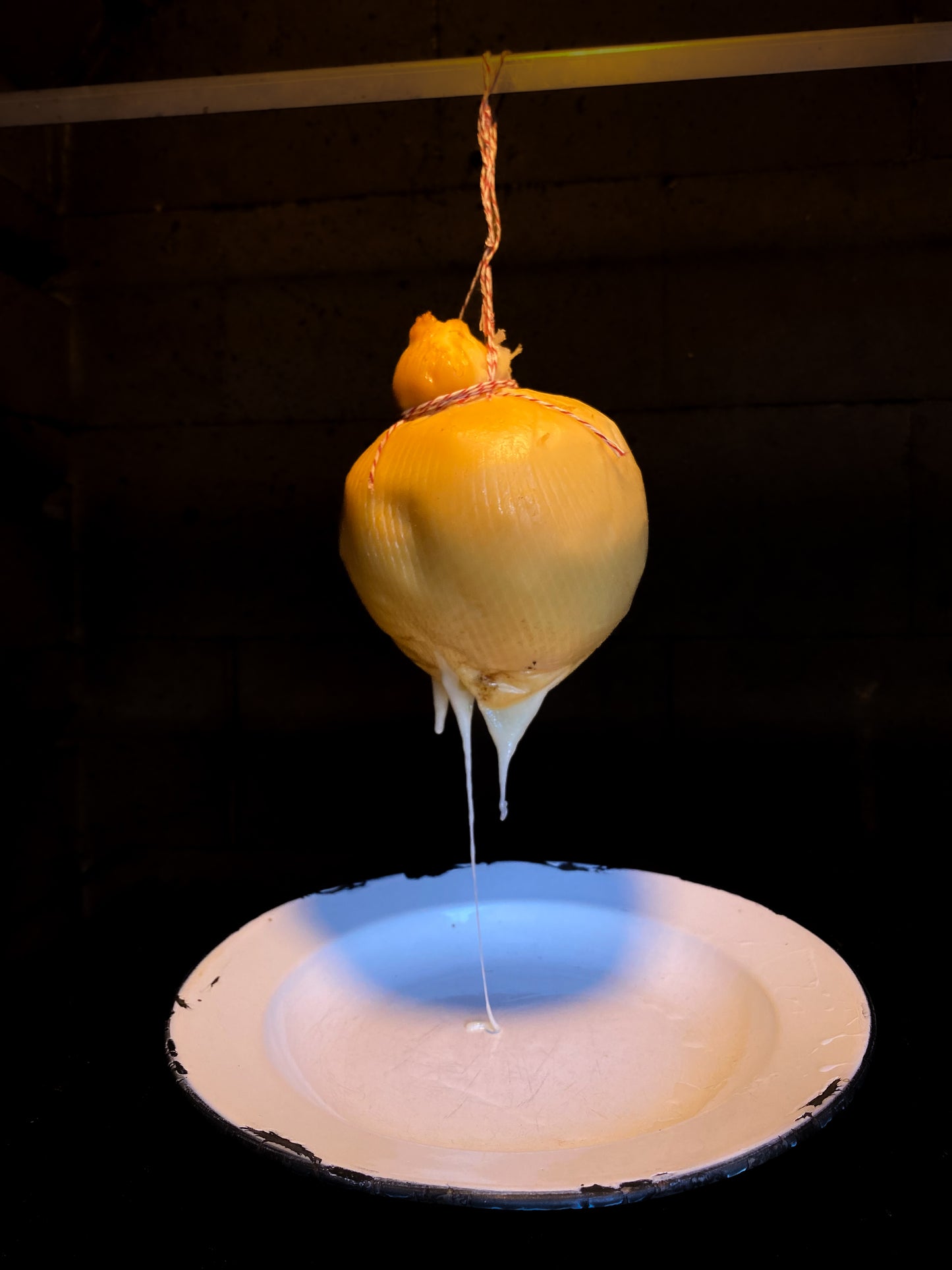 Scamorza Artesanal - Bottega Agrícola - POR RESERVA!